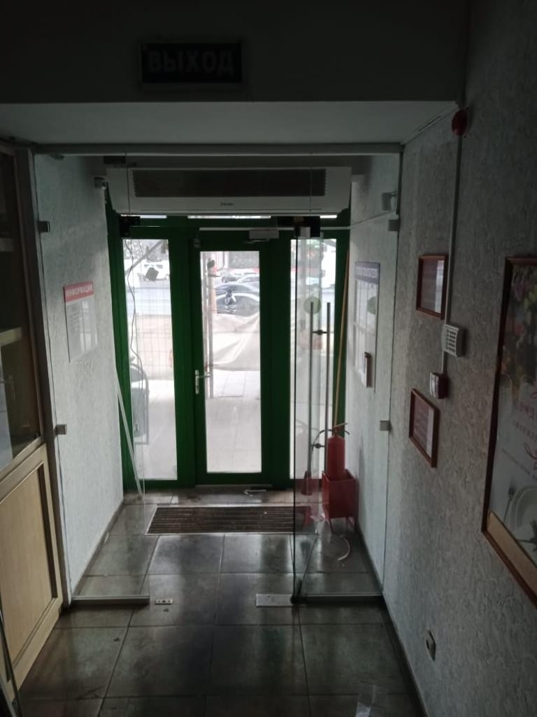 В шаговой доступности от метро Арбатская сдается помещение под торговлю и услуги
