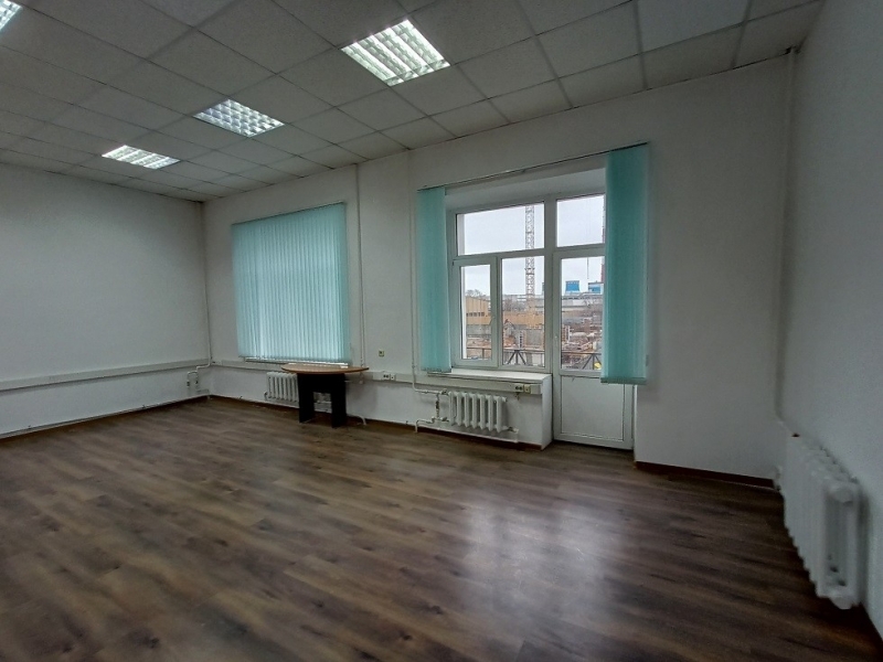 Кабинет 407А площадью 40 м2 в аренду за 30 тысяч рублей в месяц.
