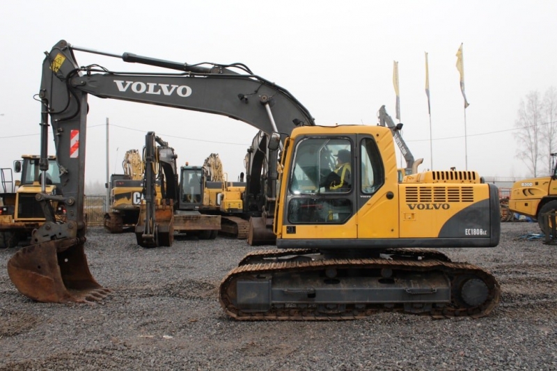Сдам в аренду экскаватор гусеничный Volvo EC180BLC